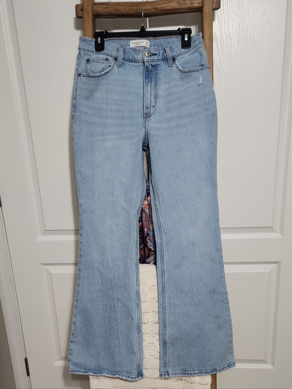 Abercrombie & Fitch Vintage Flare High Rise